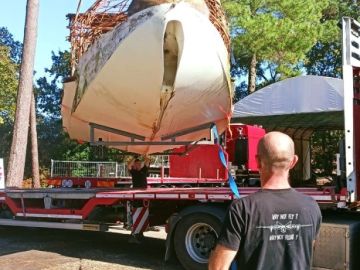 [🚧RESTAURATION]

L'hydravion l'Avion Explorer II quitte le musée pour une cure de jouvence. Après un passage en atelier, il reviendra encore plus éclatant...